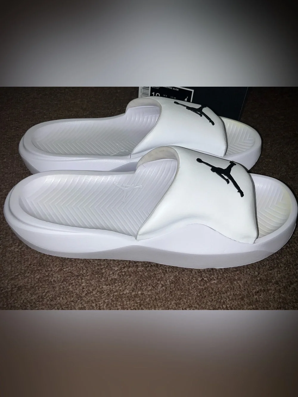 Jordan Franchise Slide HF3263 100 Mens Size 10 White Box Included Only Worn Once